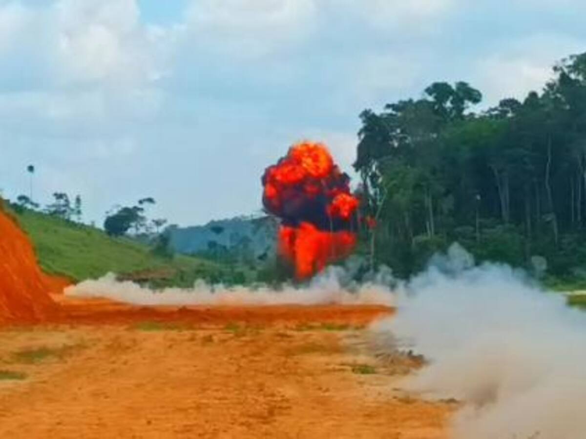 Destruyen una pista y una avioneta de las disidencias en las que movilizaban armas