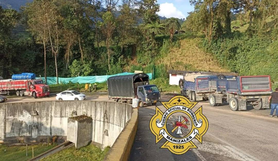 Accidente en la vía Manizales - Bogotá, no dejó heridos ni fallecidos: Bomberos Manizales.