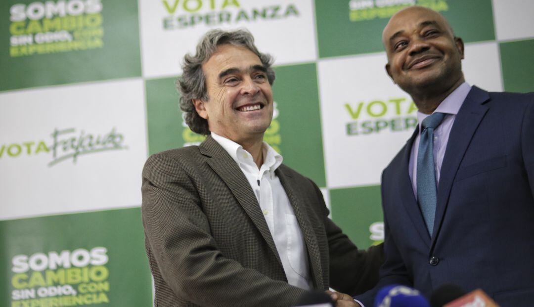 Fajardo ganó la consulta de la Centro Esperanza