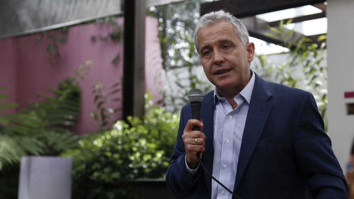 Carlos Mario Giraldo anuncia su salida del Grupo Éxito tras casi dos décadas