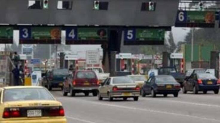 Suspenden temporalmente movilidad de vehículos de carga en la vía Bogotá - Girardot
