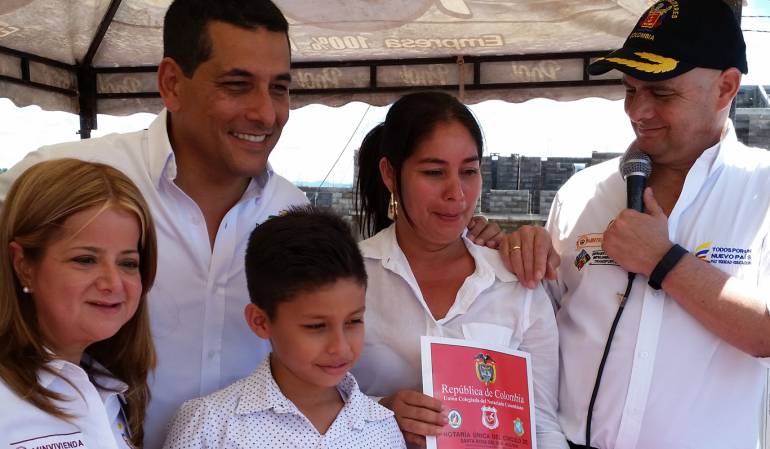 Vicepresidente Germán Vargas Lleras y la Ministra de Vivienda Ciudad y Territorio, Elsa Noguera