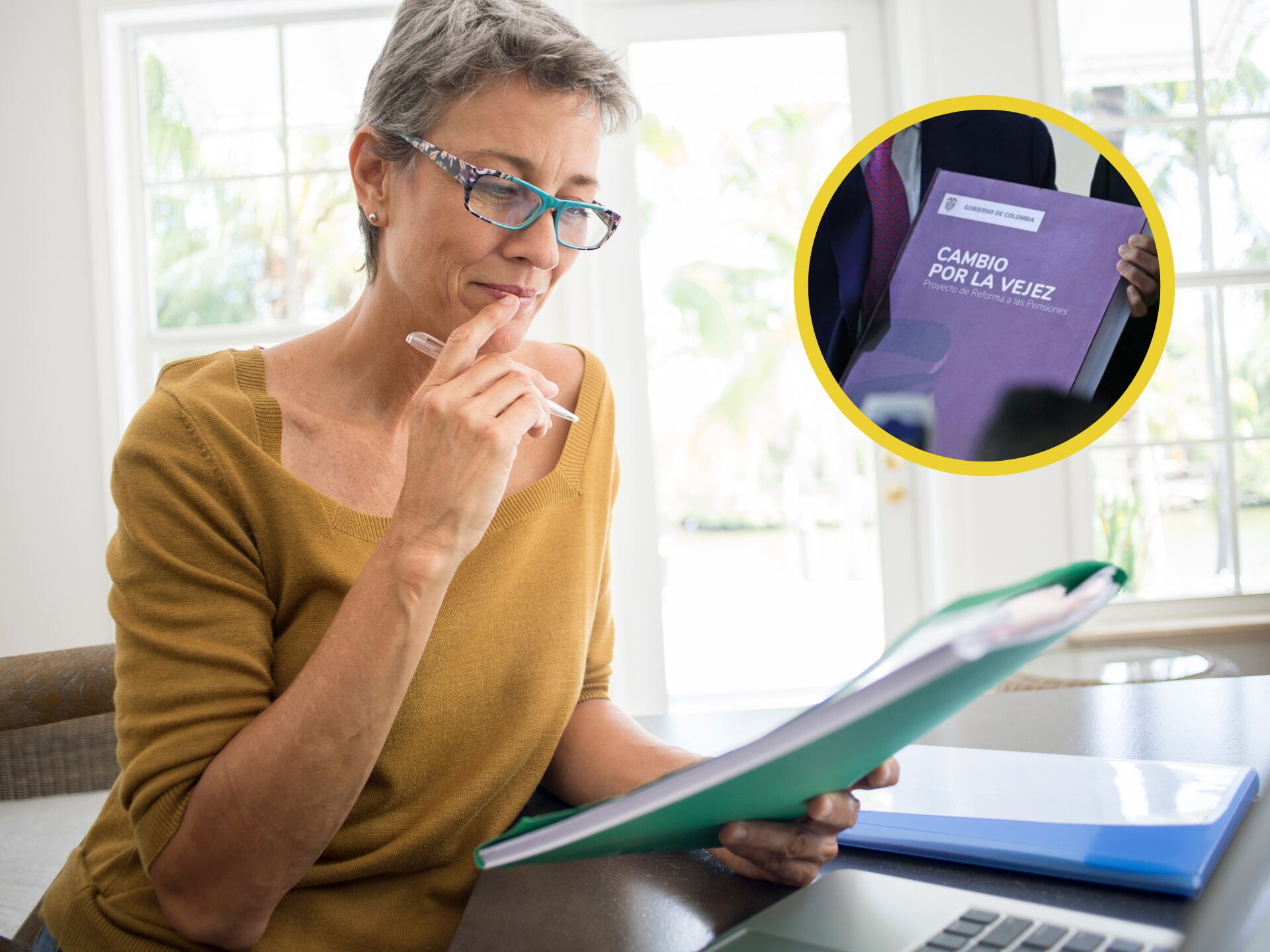 Mujer a punto de recibir su pensión revisando diferentes documentos. En el círculo, el libro de la reforma pensional presentada por el Gobierno del presidente Gustavo Petro (Fotos vía GettyImages y Colprensa)