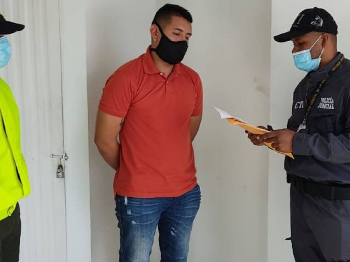 Cárcel para Policía que asesino a subcomandante en asalto en El Cairo