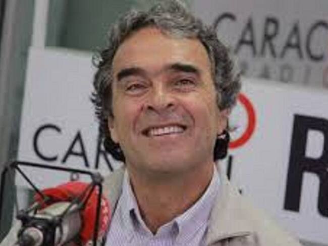 En el caso de Álvaro Uribe debe primar el debido proceso: Sergio Fajardo