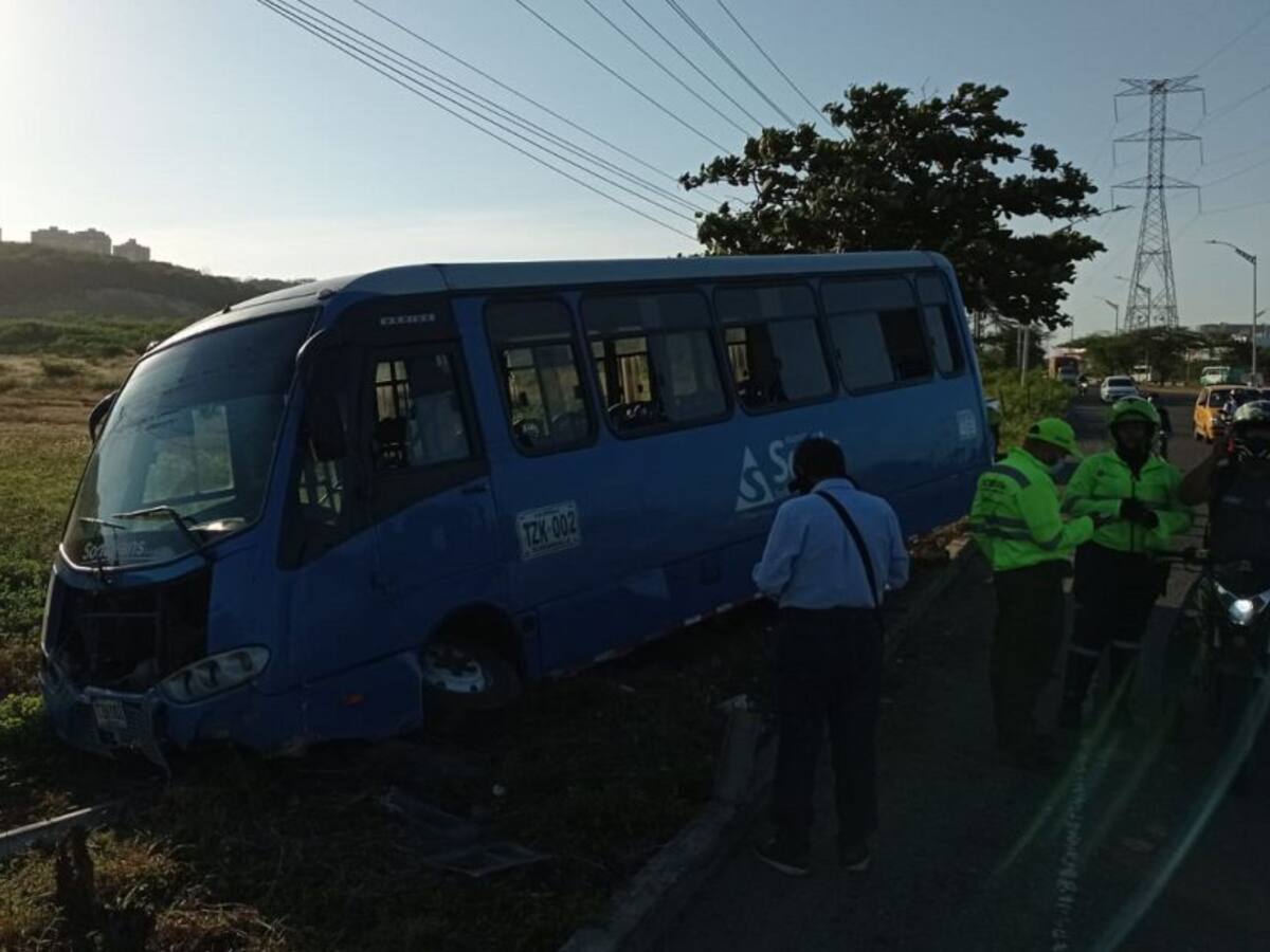 Más de cinco heridos dejó accidente de bus en la Avenida Circunvalar