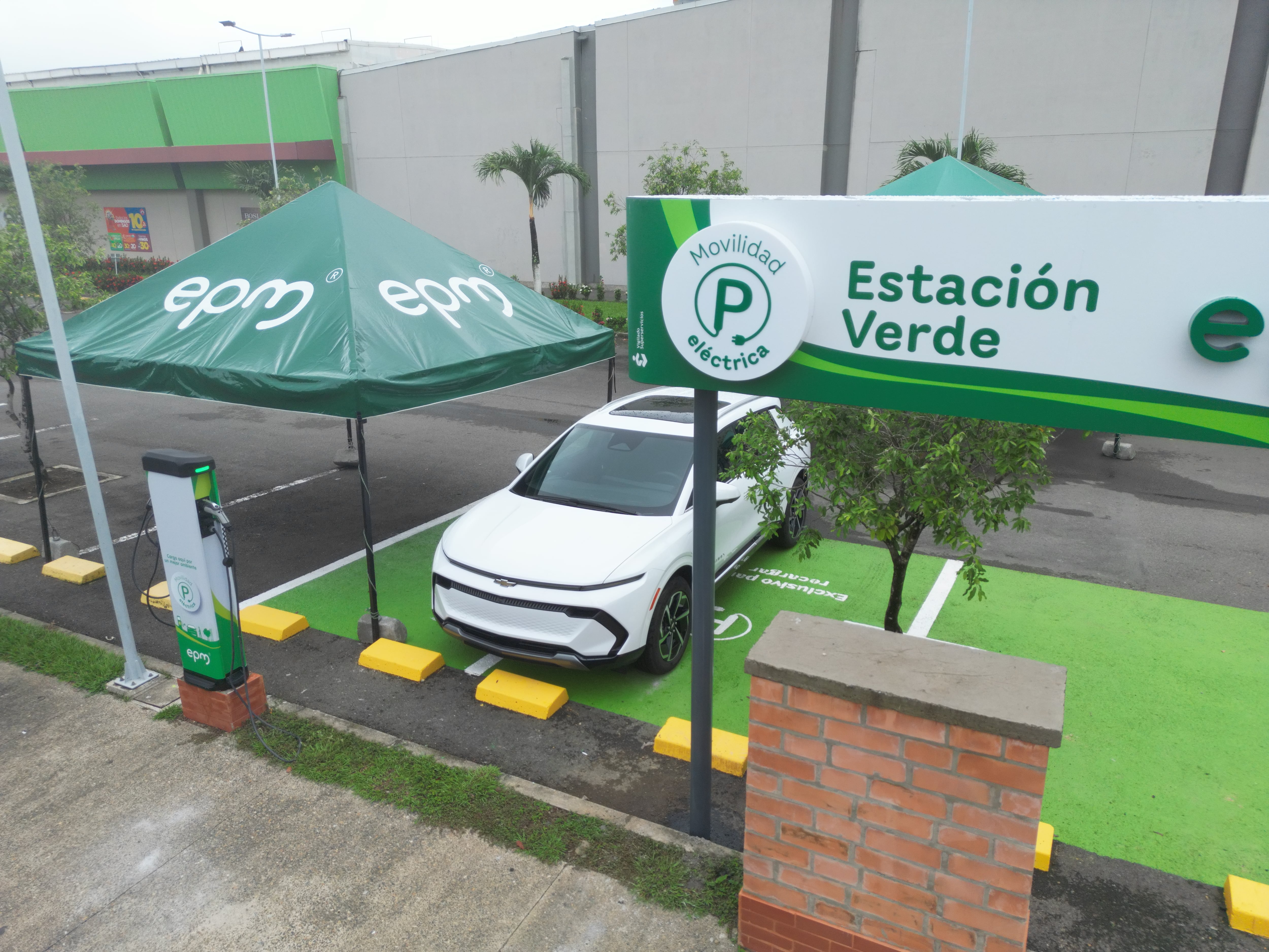 Estación de carga eléctrica en Apartadó, Urabá. Foto: EPM.
