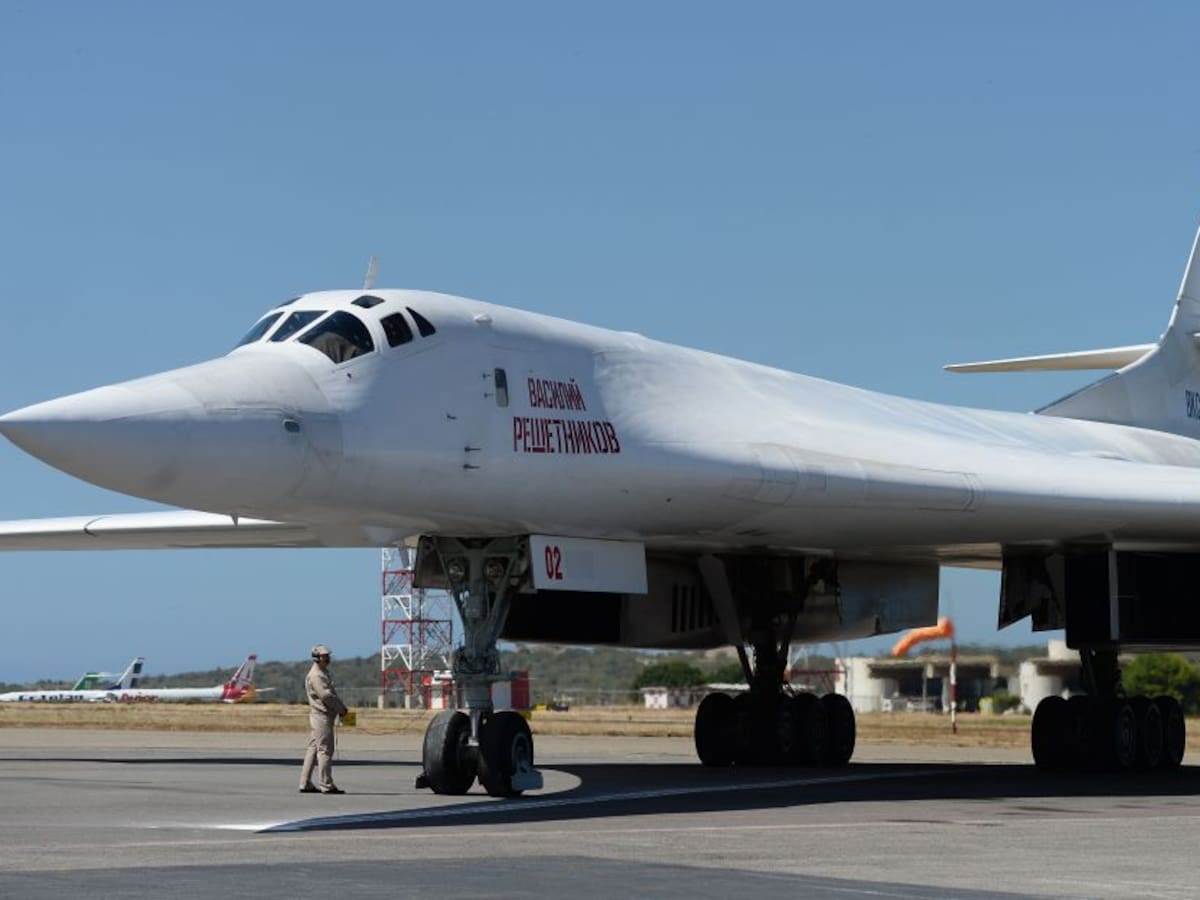 EE.UU. critica ejercicios militares de Caracas y Moscú