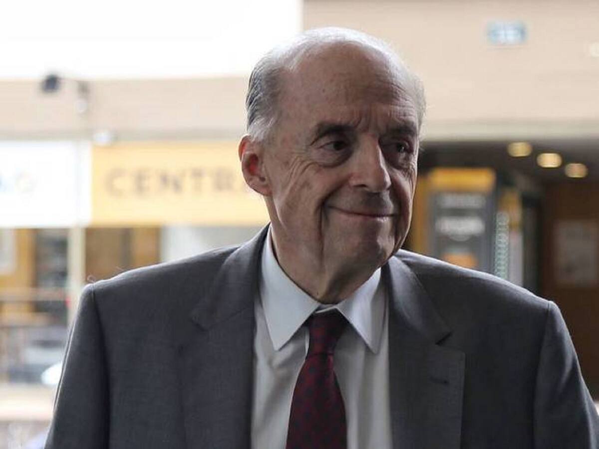 Canciller suspendido pagó presunta extorsión 5 días antes de decírselo a la Fiscalía