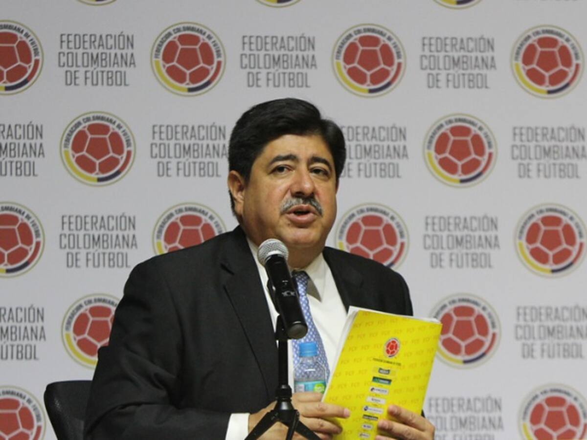 Luis Bedoya renunció a la presidencia de la Federación Colombiana de Fútbol