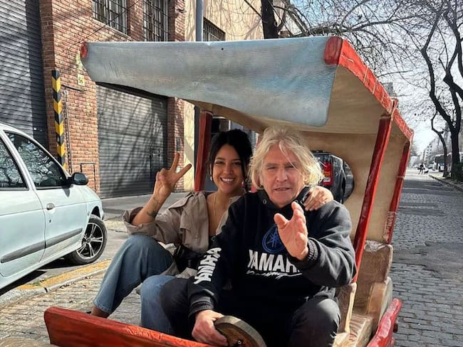 Hombre le regala carro de los Picapiedras a su hija