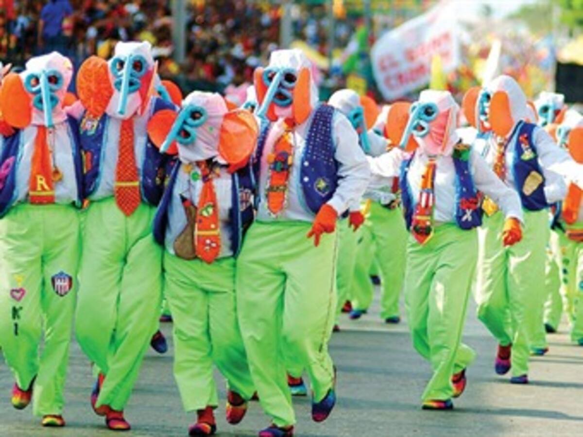Policías garantizan seguridad durante Carnaval de Barranquilla