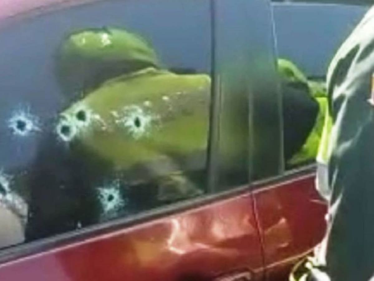 Carro del propietario de una floristería en Cartagena recibió 22 balazos