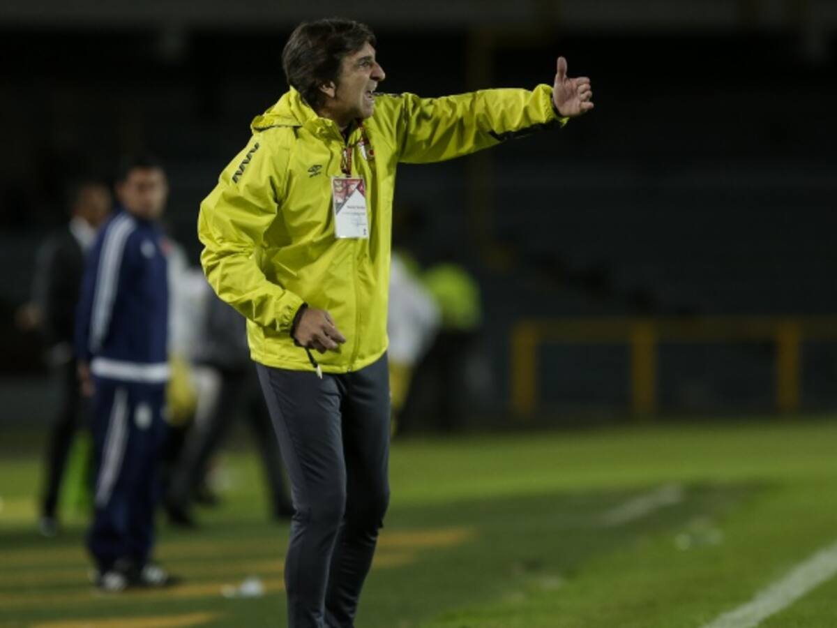 Gustavo Costas rota la nómina para visitar al Cortuluá