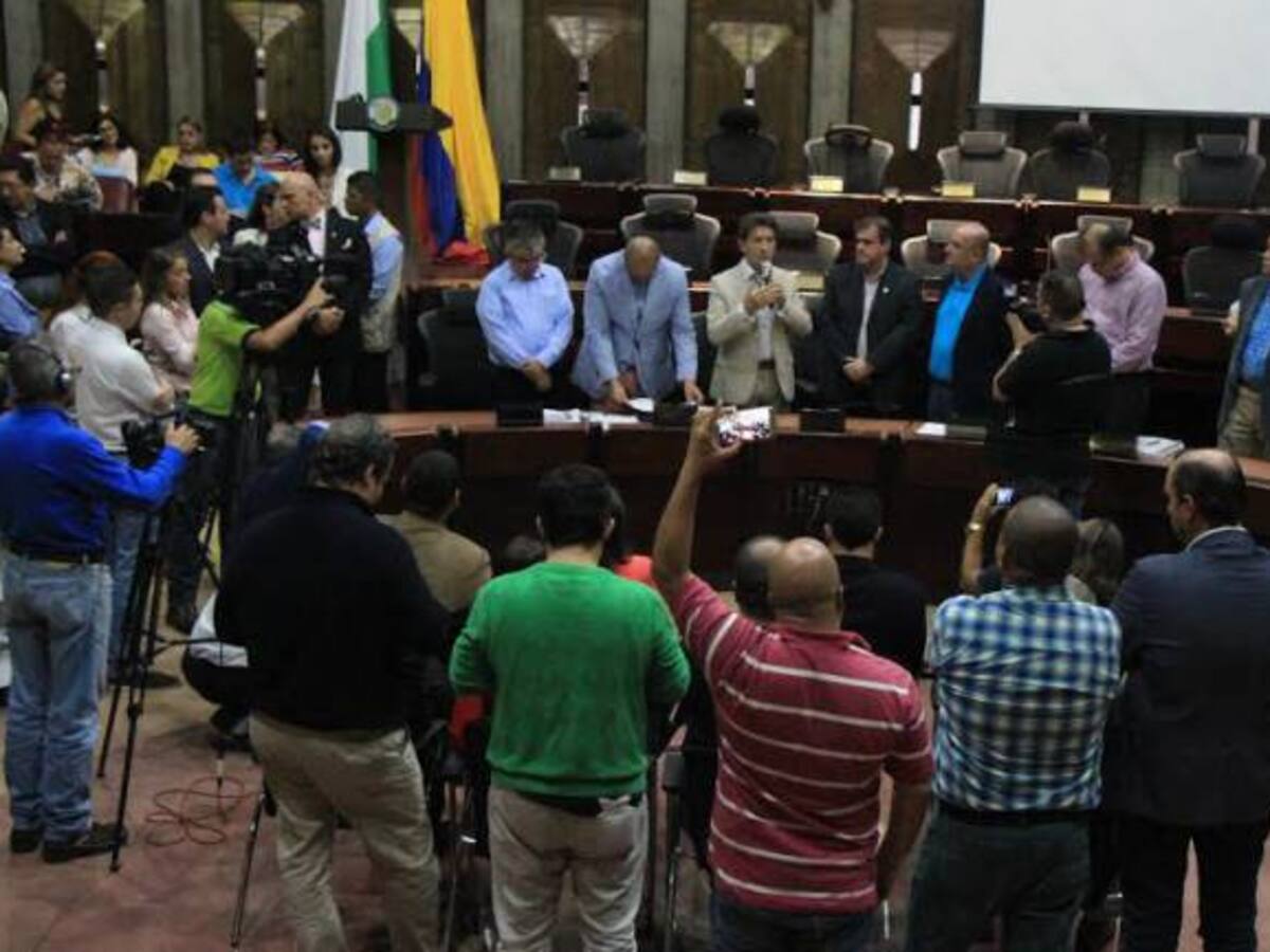 Asamblea de Antioquia aprueba más de 1 billón de pesos para construir dos puertos