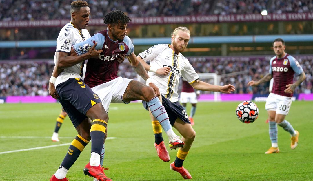 Yerry Mina vs. Aston Villa