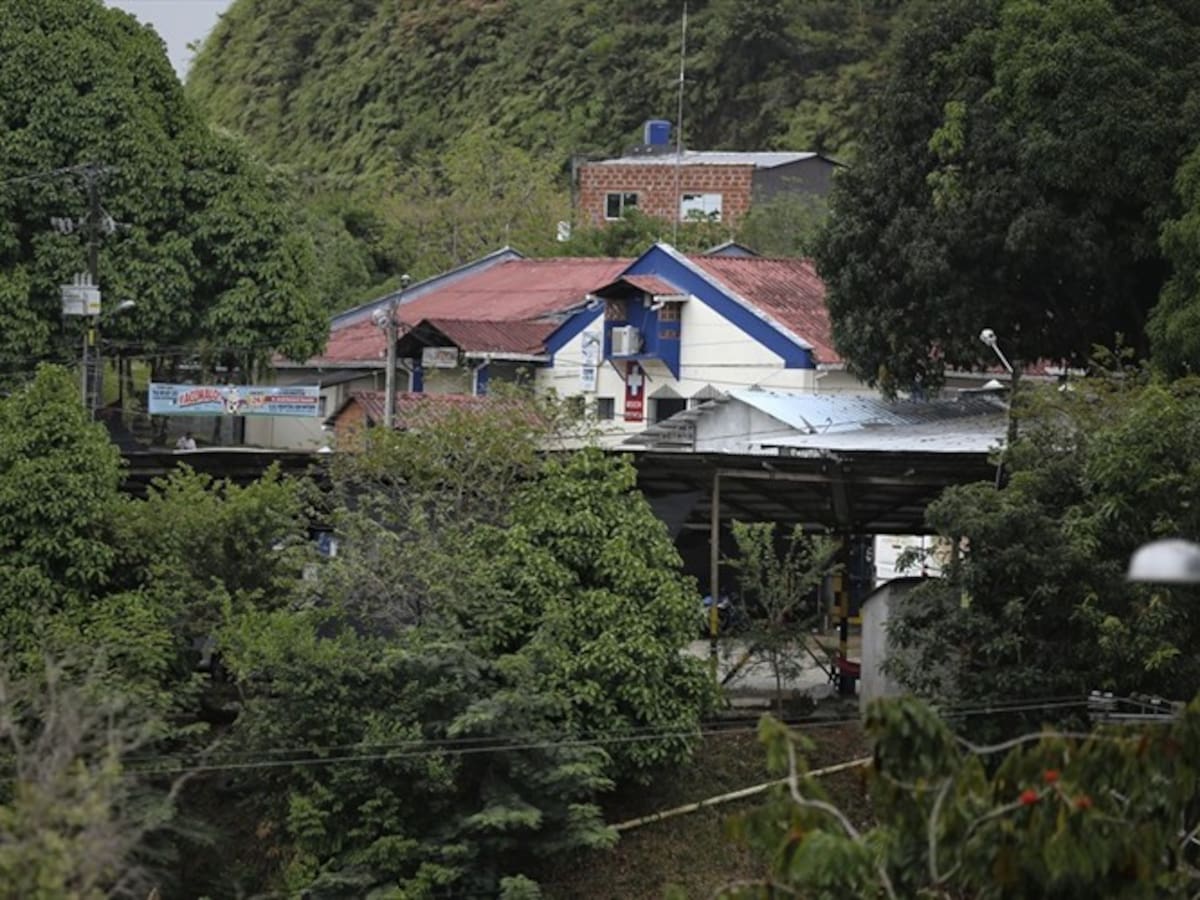 Coronel da detalles del atentado a civiles con granada en Tarazá, Anioquia