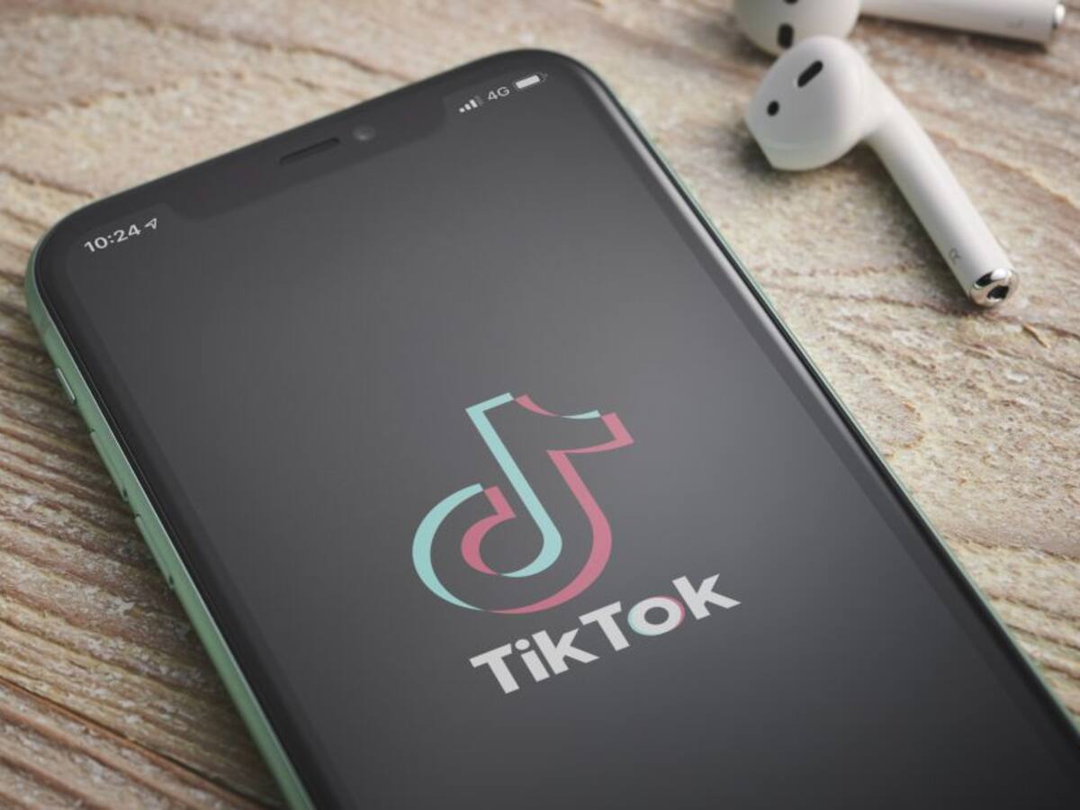 Aprendió una señal de auxilio en TikTok y se salvó tras ser secuestrada
