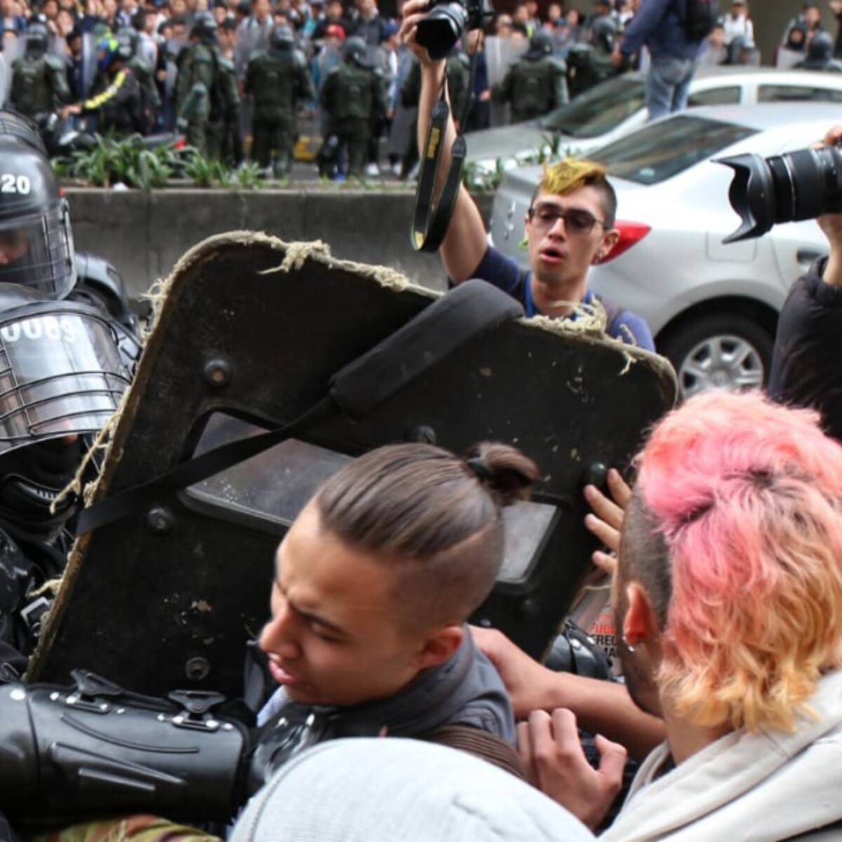 En Tunja defendieron a policías: con velas y pidieron que cesen agresiones