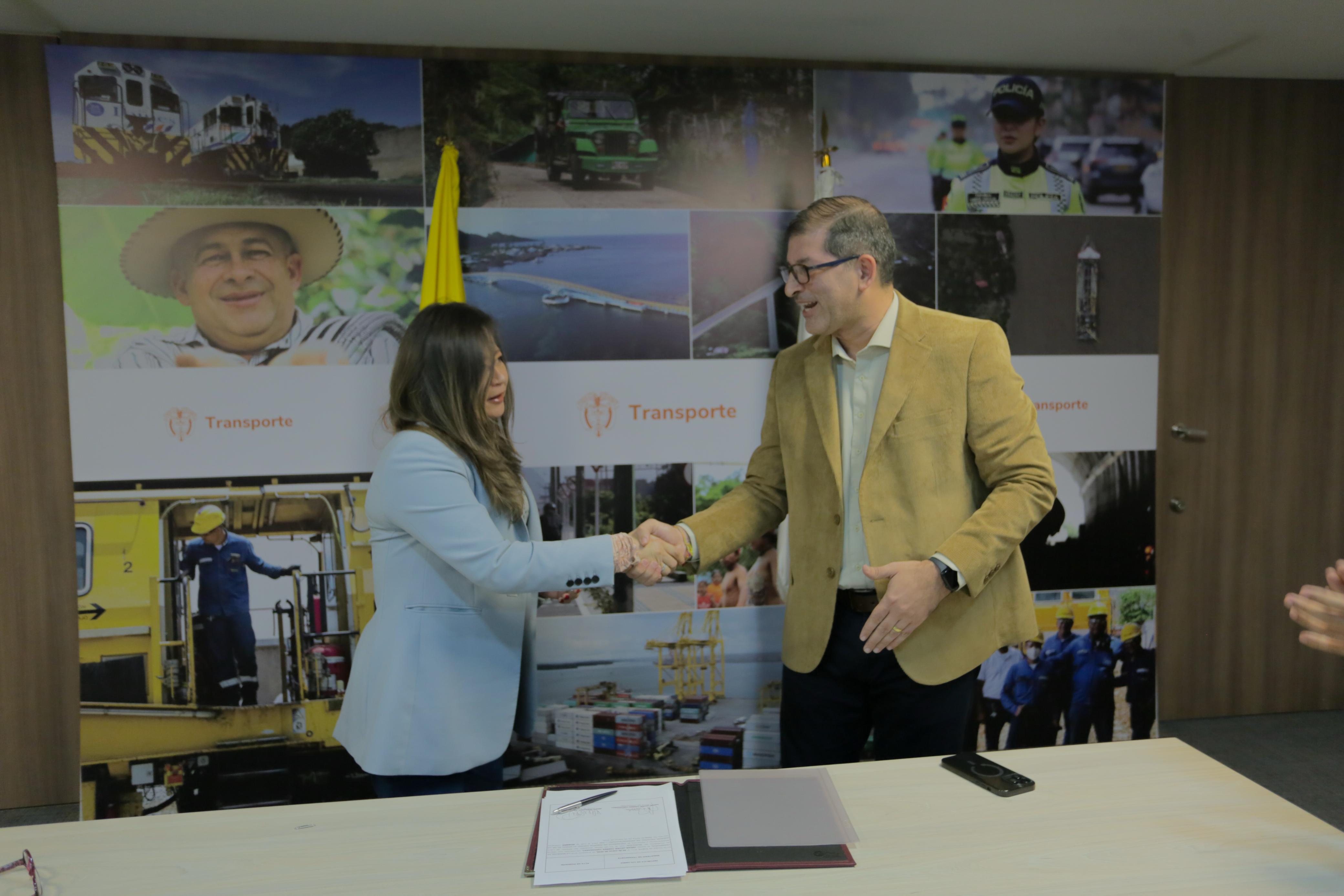 Óscar Javier Torres Yarzagaray se posesionó como el nuevo presidente de la Agencia Nacional de Infraestructura -Cortesía ANI