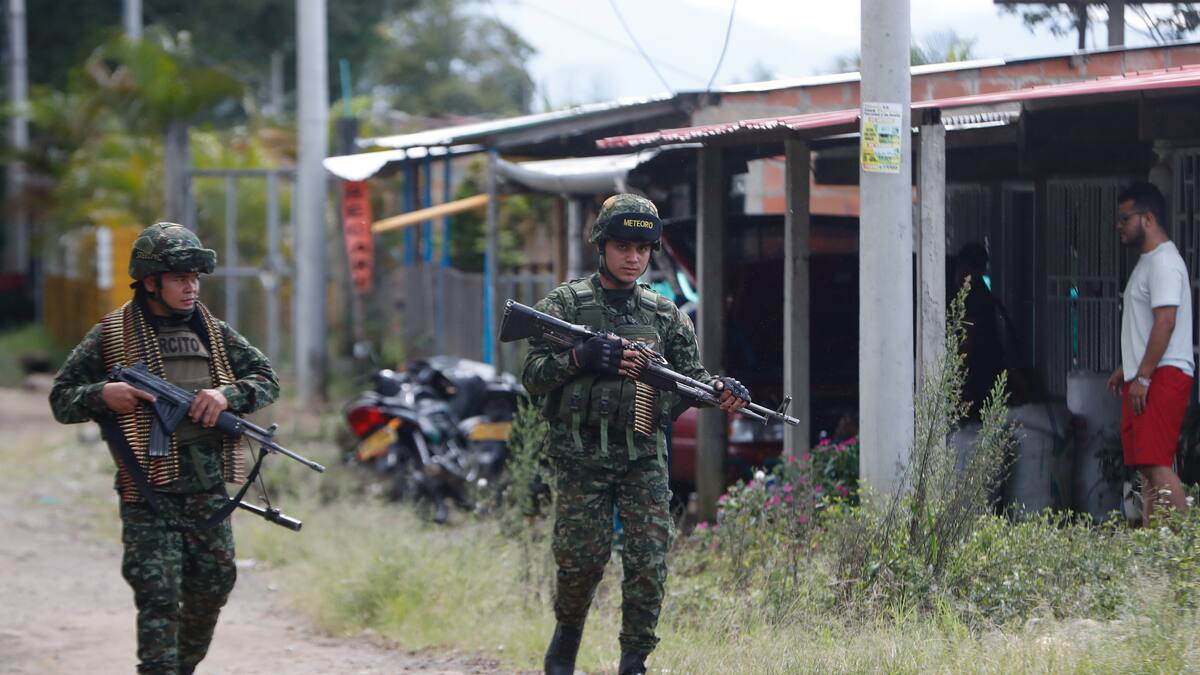Atentado en el Cauca: ¿Qué debe hacer el Gobierno con las negociaciones y cese con el EMC?