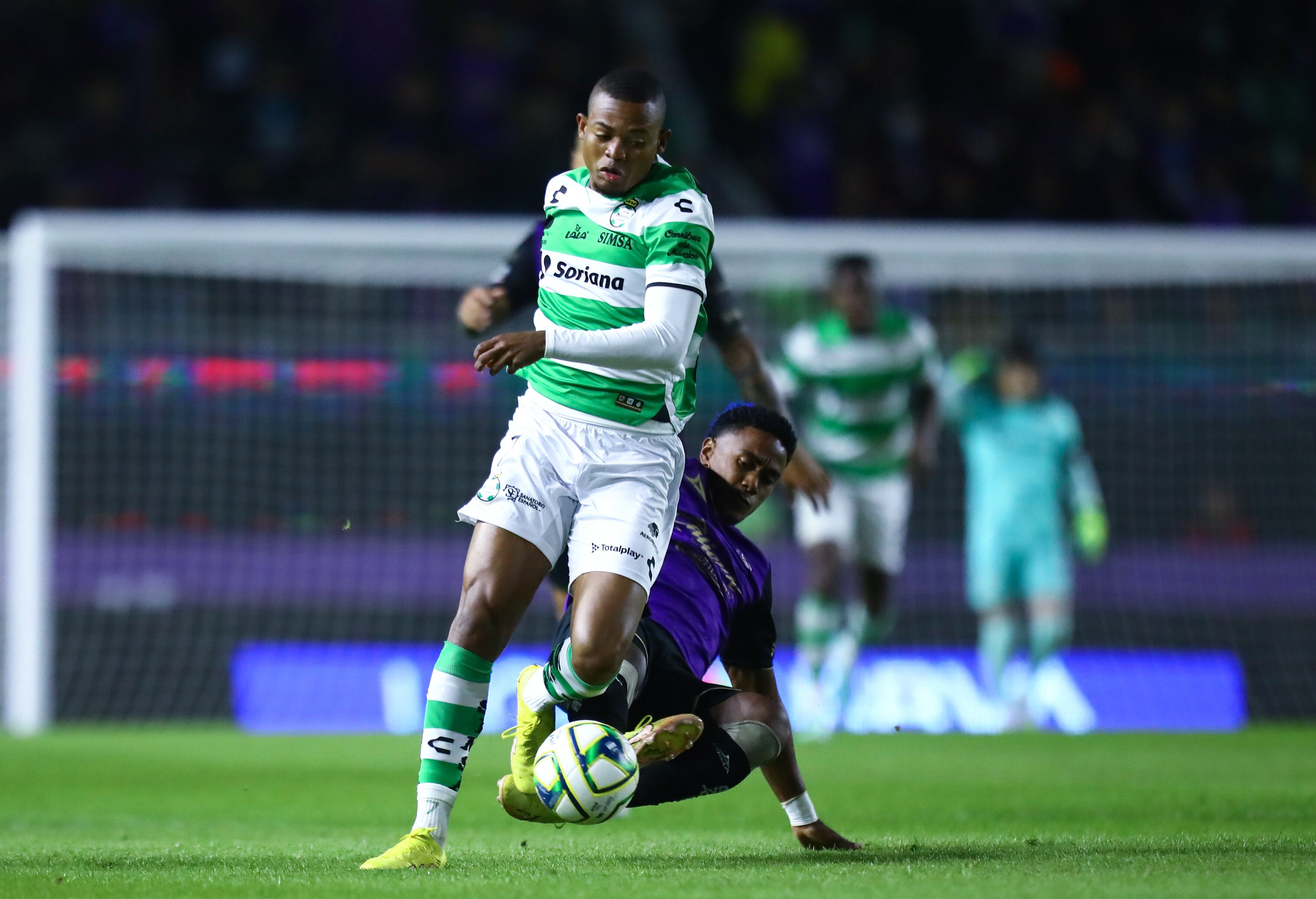 Harold Preciado anotó en la victoria del Santos Laguna. (Photo by Sergio Mejia/Getty Images)