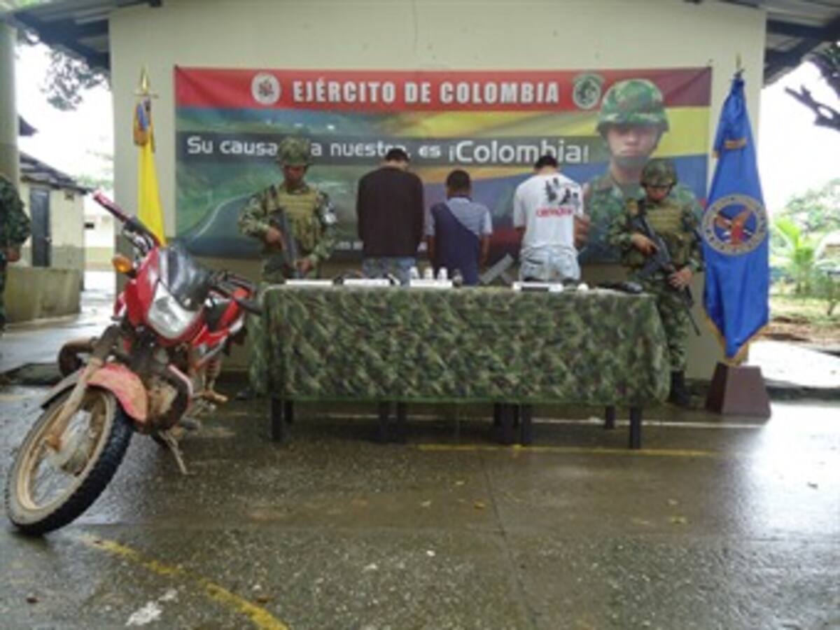 Ejército detiene en Antioquia a nueve presuntos integrantes de bandas criminales