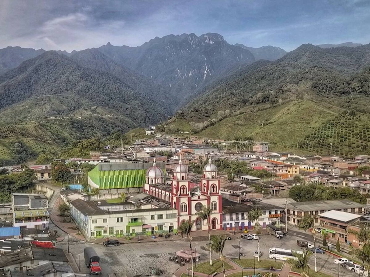 Personería de Pueblo Rico confirma que hay hombres armados pero desmiente hechos violentos