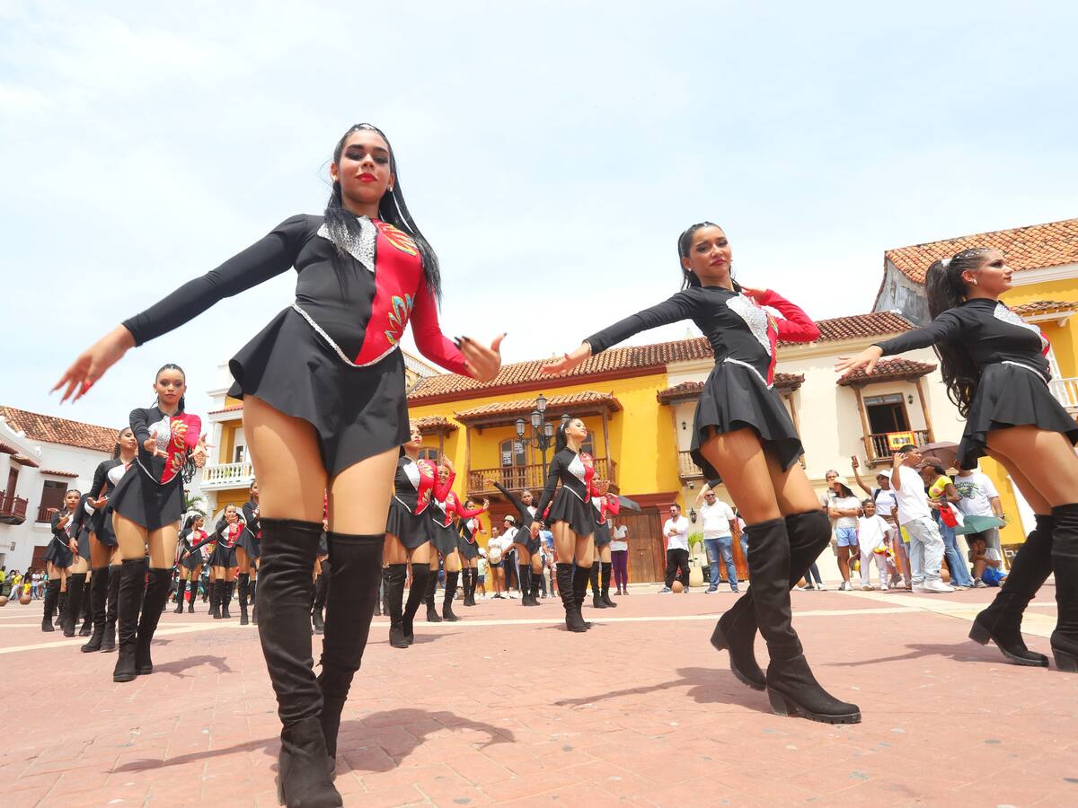 Del aula a la plaza: estudiantes llenan de cultura las plazas de Cartagena por sus 492 años