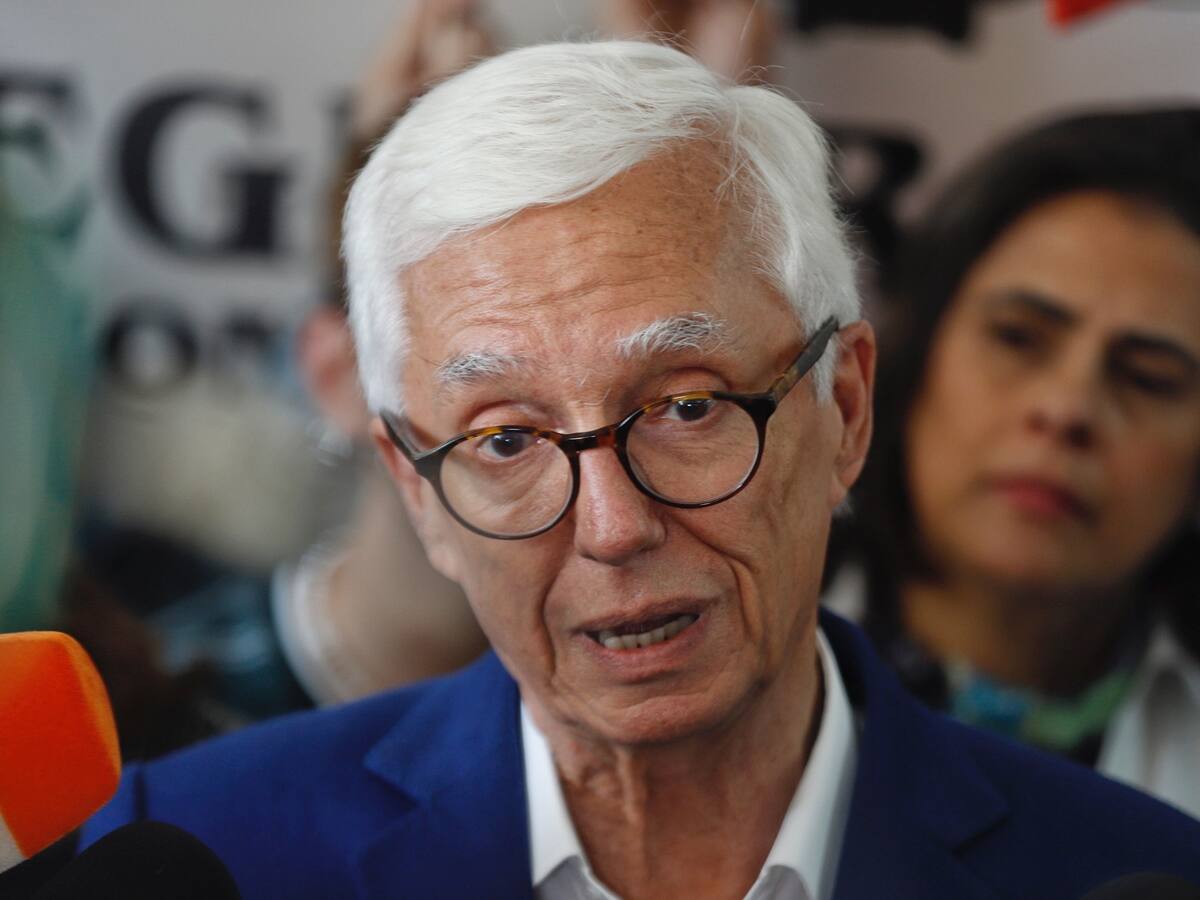 Jorge Robledo: “Lo que se le viene a Gustavo Petro son tres años defendiéndose”