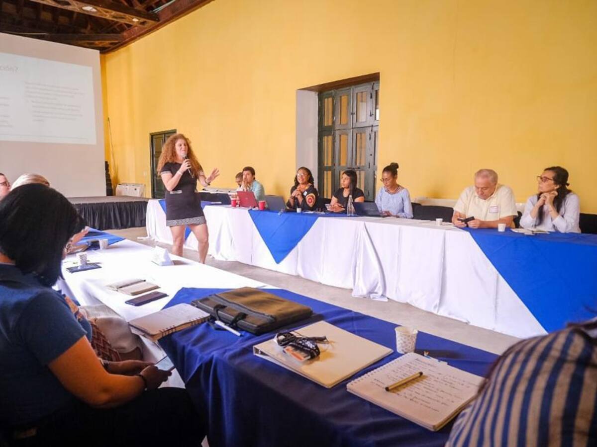 Implementarán modelo de graduación en Cartagena para superación de pobreza