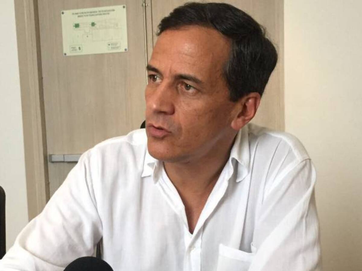 “Es improbable que el Centro Democrático se reúna con las Farc”: Rafael Nieto