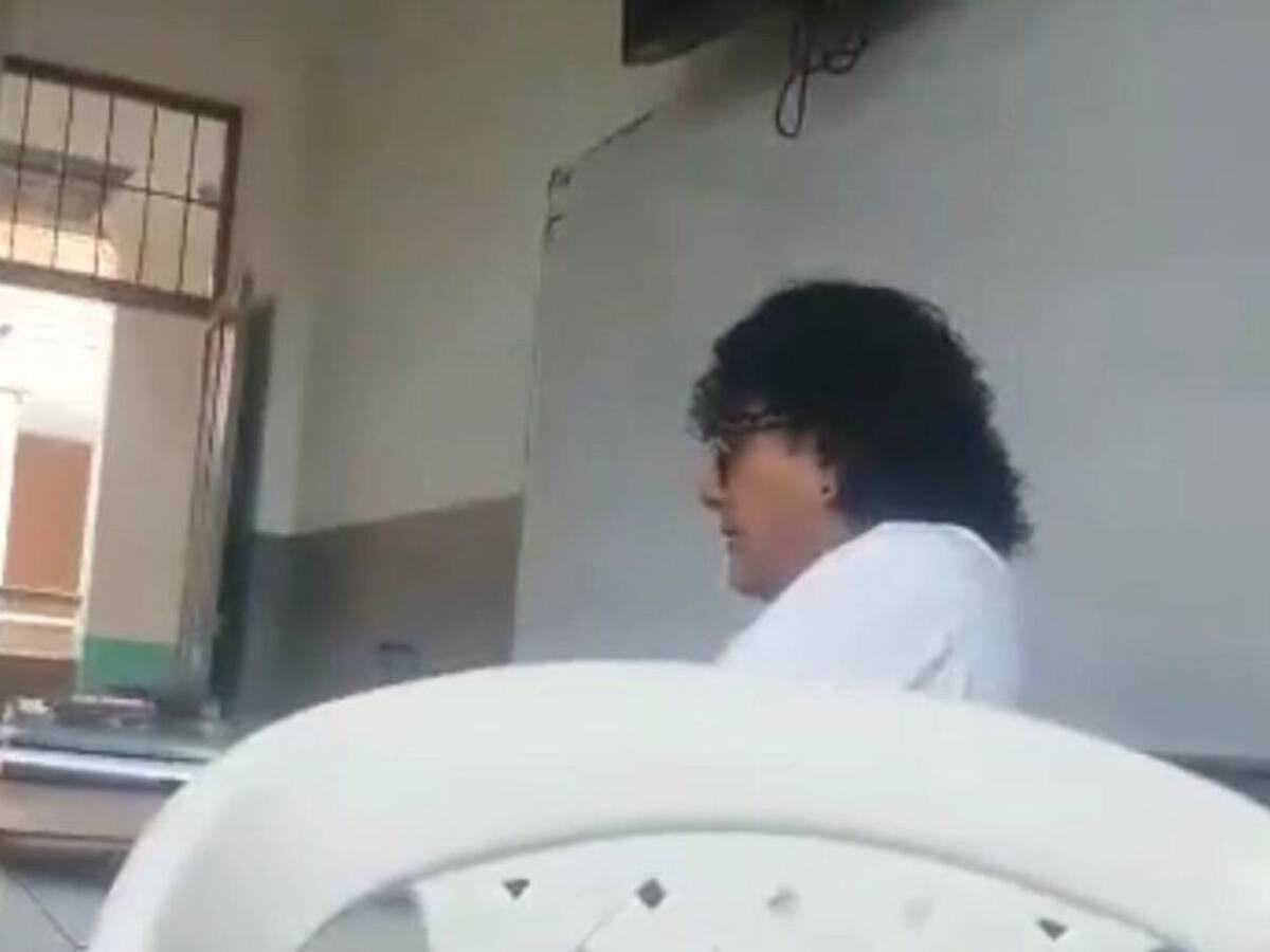 Profesor en Apartadó causa polémica por poema donde insulta a funcionarios