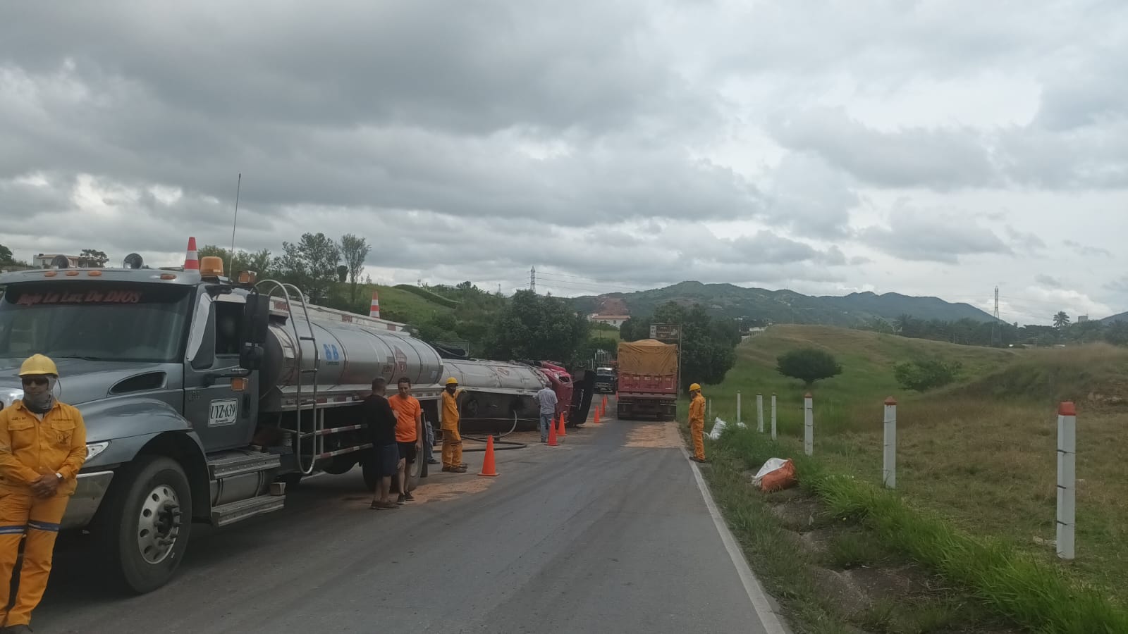 Habilitado a un carril la vía Cúcuta - Costa Caribe. / Foto: Cortesía para Caracol Radio.