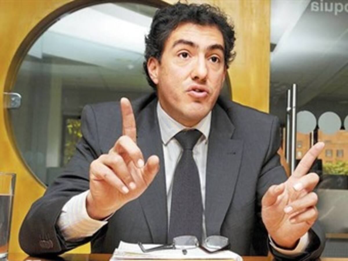 Gastos menos estrafalarios en obras pide Secretario de Hacienda de Bogotá