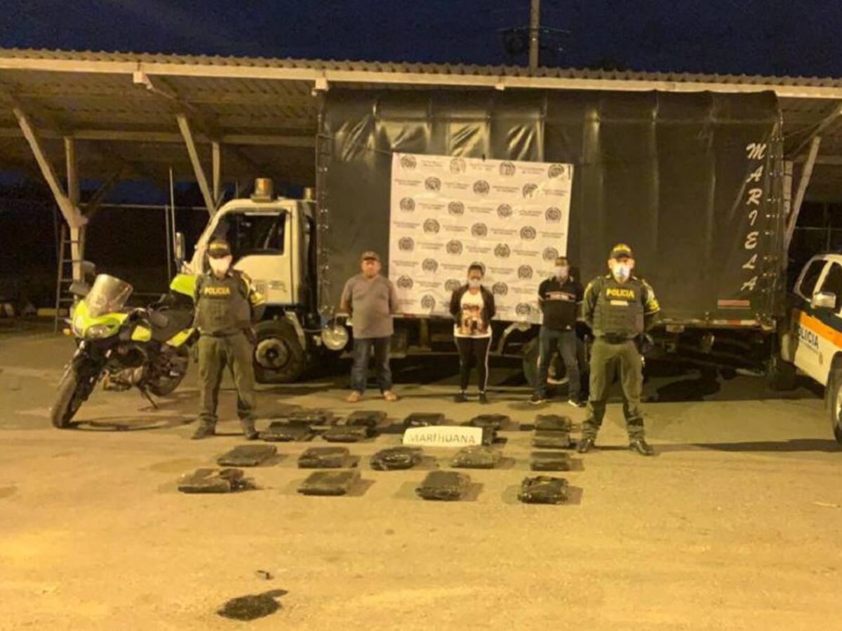Tres capturados en flagrancia por tráfico de marihuana en vías de Córdoba