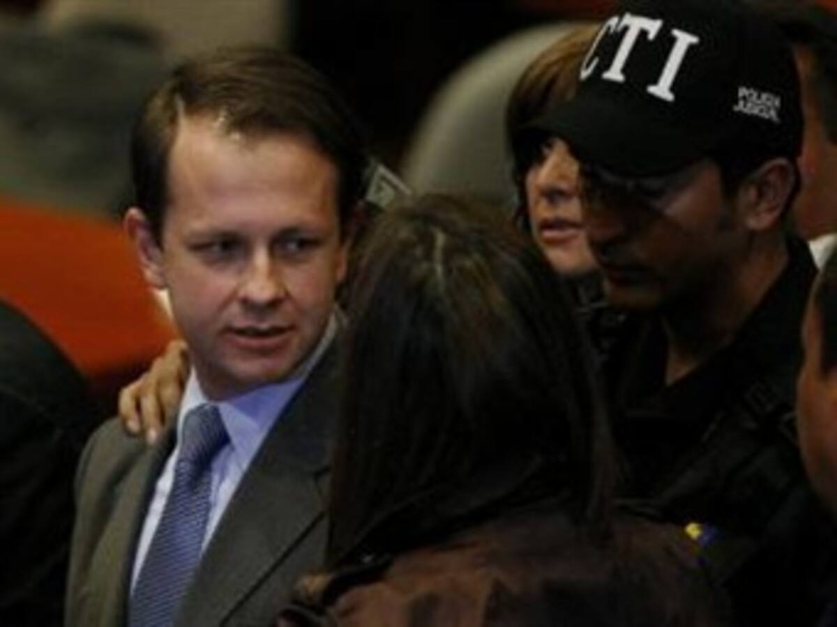 Por retraso en traslado a exministro Arias, abren investigación contra La Picota