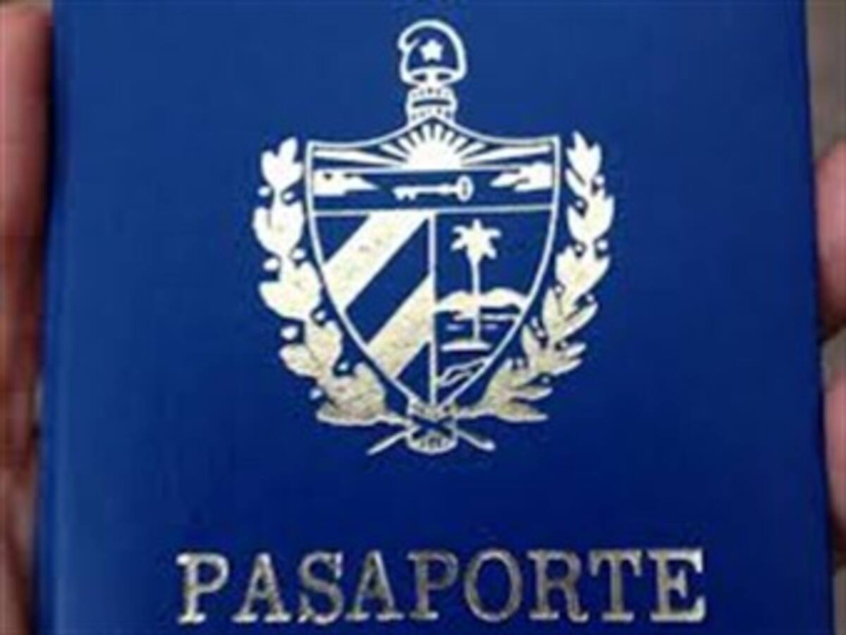 Yoani Sánchez obtiene el pasaporte que solicitó con reforma migratoria cubana