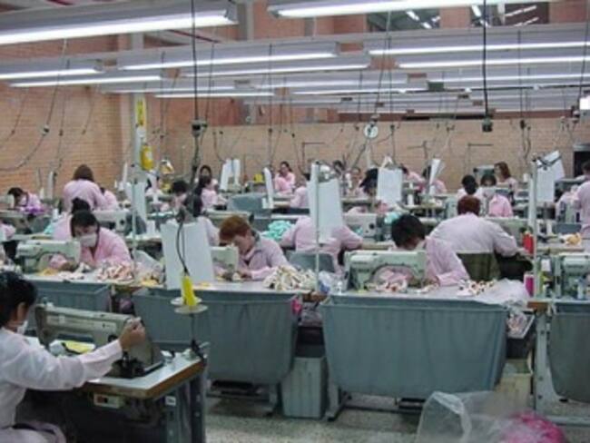 Gremios piden al Gobierno esfuerzos para reactivar industria que registró caída del 4,1%