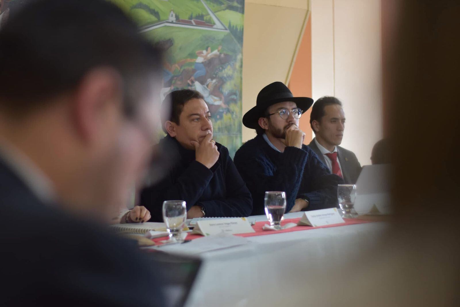 El gobernador de Boyacá (izquierda) designará alcalde encargado en reemplazo de José Luis Bohórquez (derecha). Foto | Alcaldía de Duitama