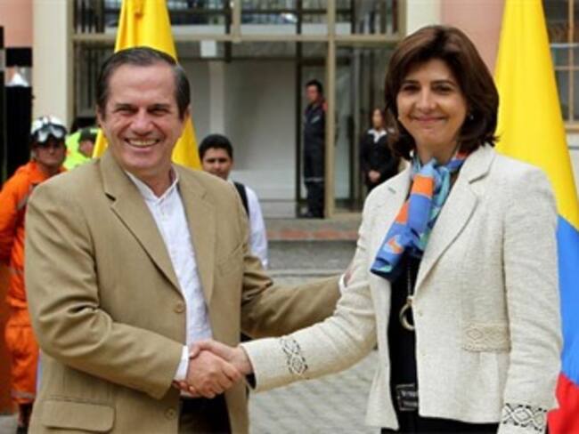Presidentes Santos y Correa  se reunirán en septiembre en Ecuador