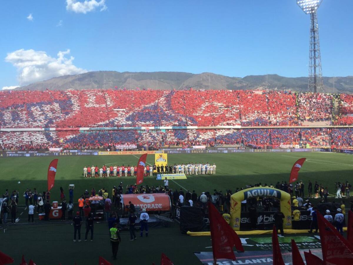 ¡Emocionante: el Atanasio rugió con el himno de Antioquia!