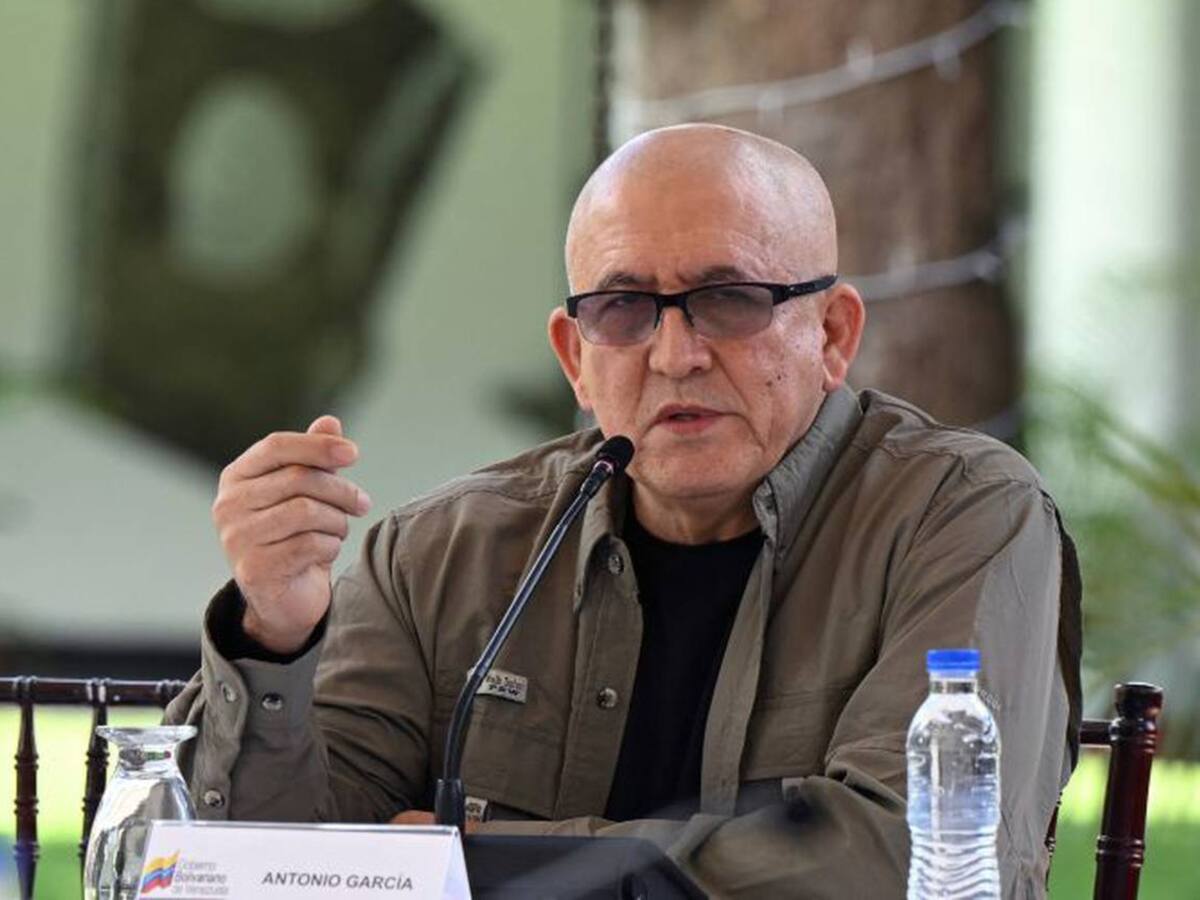 “El Gobierno Petro se inclinó por negociar con grupos traquetos”: Comandante ELN
