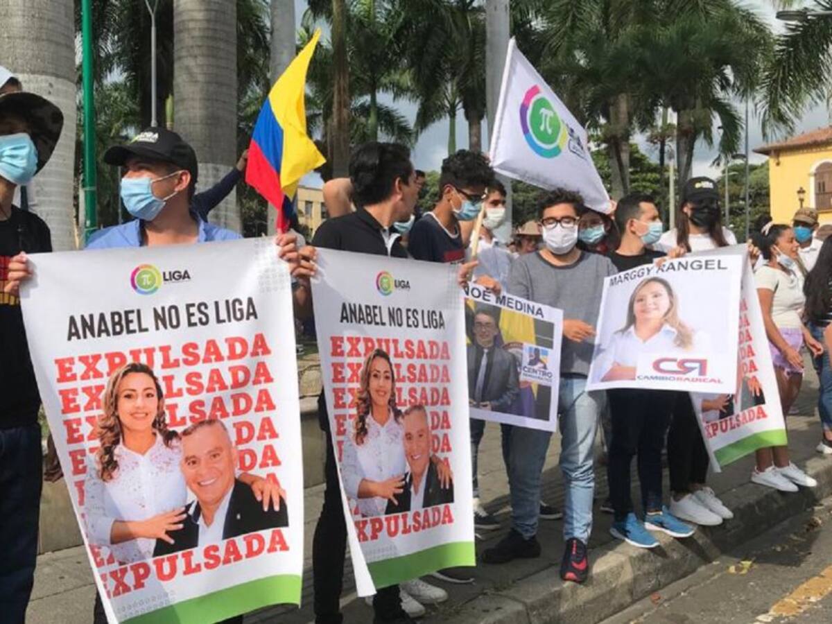 VIDEO: Plantón por elección de Fredy Anaya como contralor