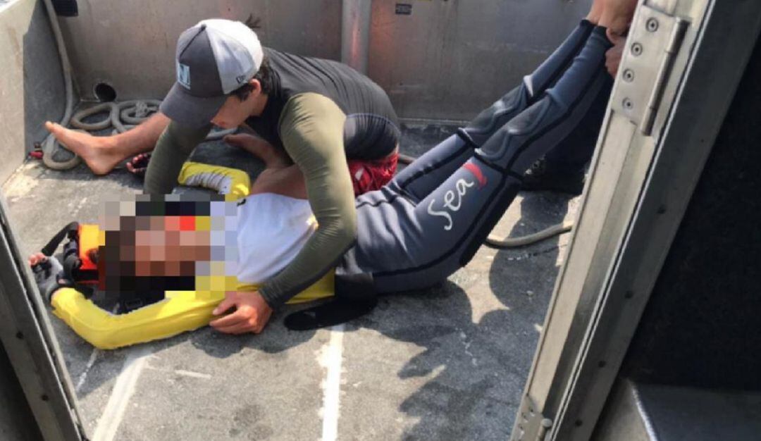 Al parecer, la adolescente perdió el control de la vela cuando practicaba deporte náutico y cayó al mar