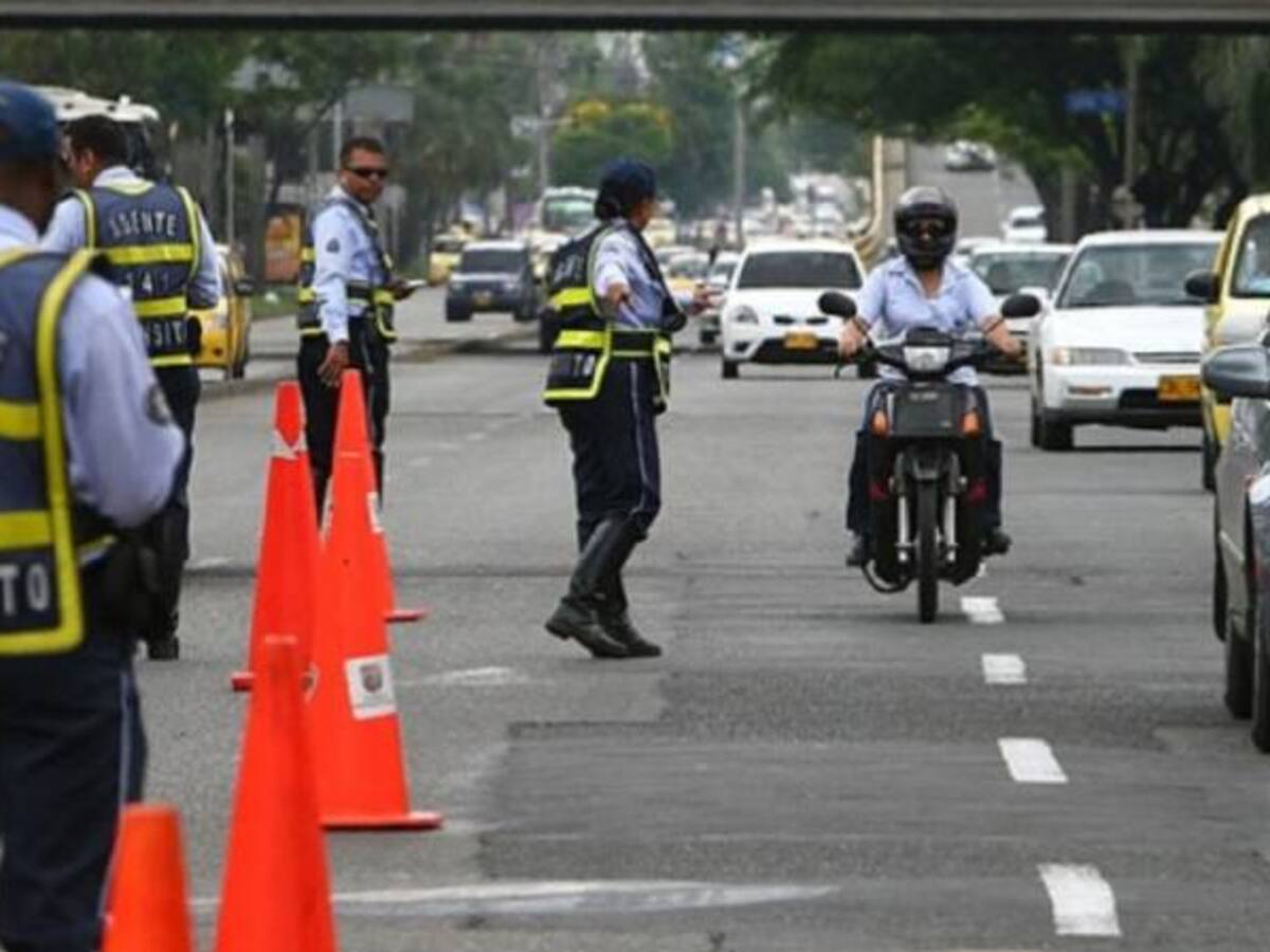 Herido guarda de tránsito por aplicar comparendo