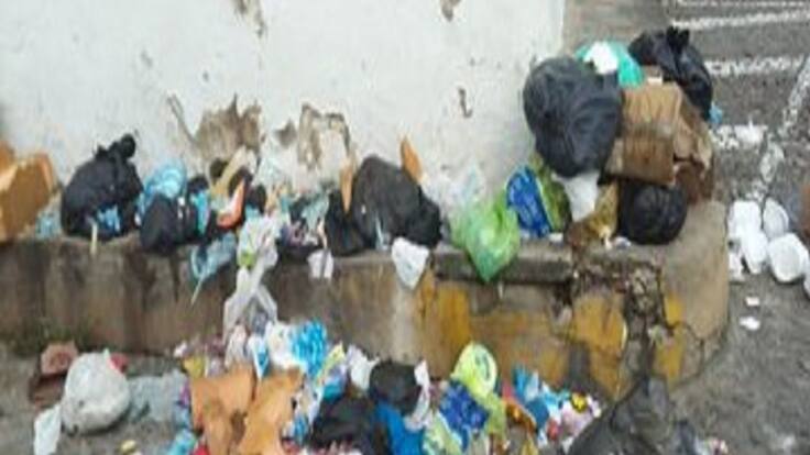 Piden separar los residuos en las bolsas de colores adecuadas