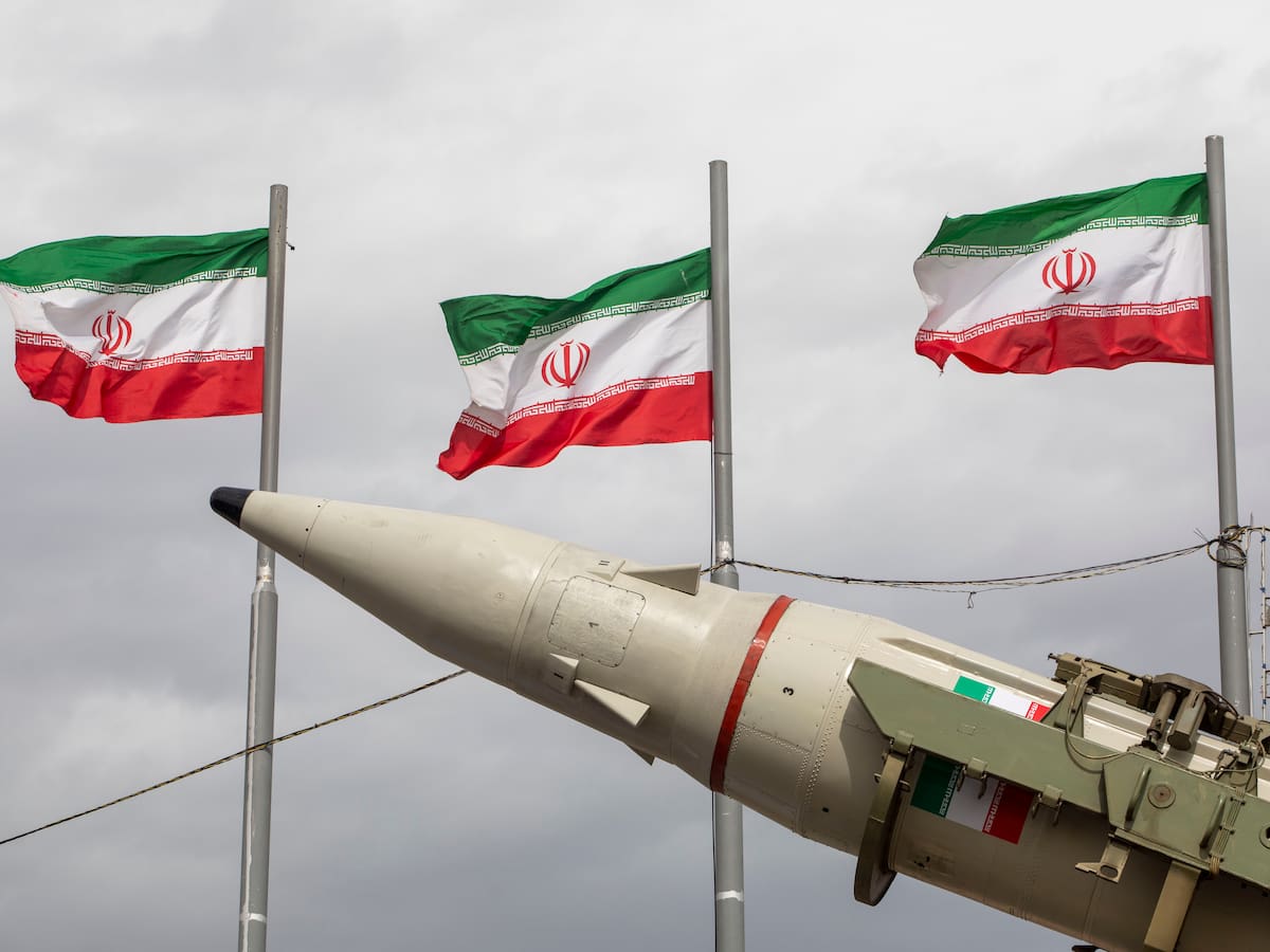 Emiratos Árabes Unidos suspende comercio con Irán tras ataque con misiles balísticos