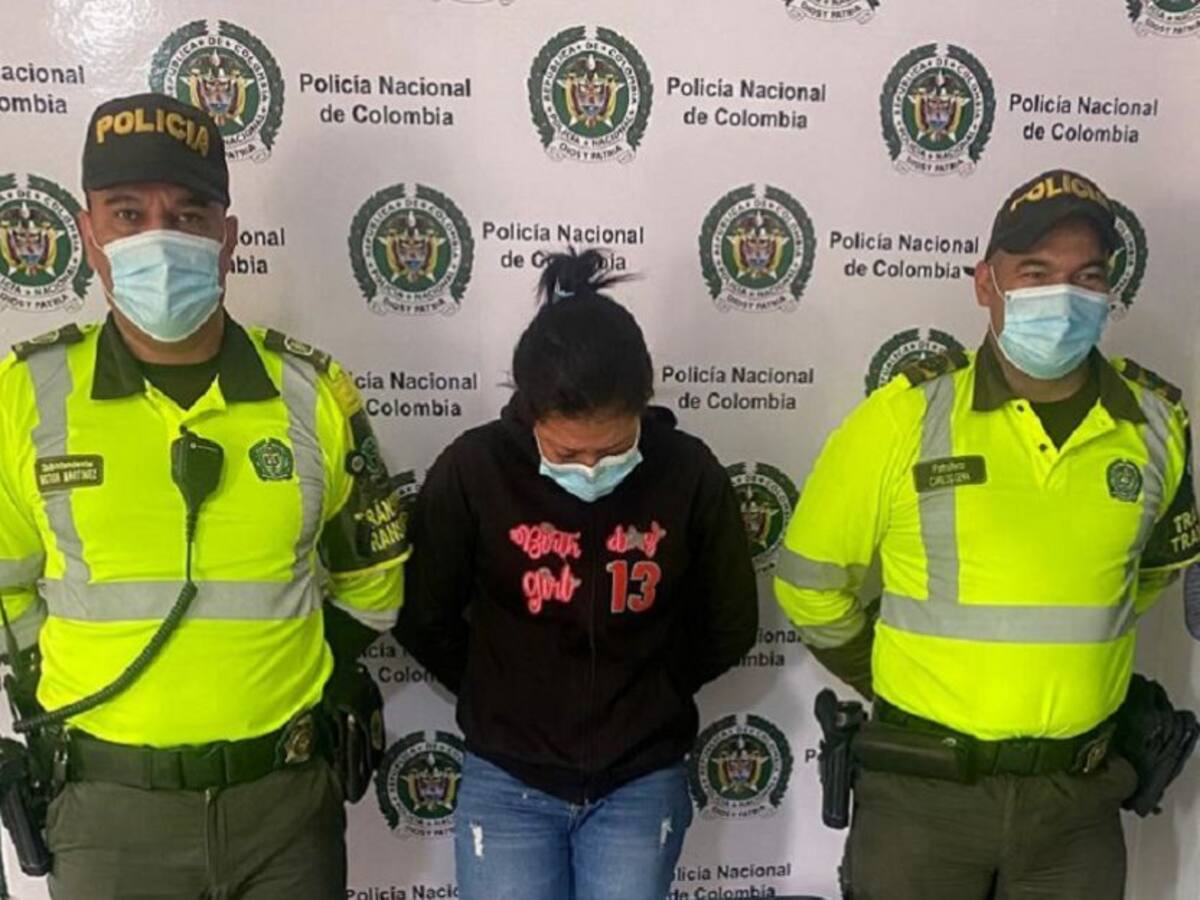 Mujer fingió estar embarazada para camuflar cocaína en el Atlántico