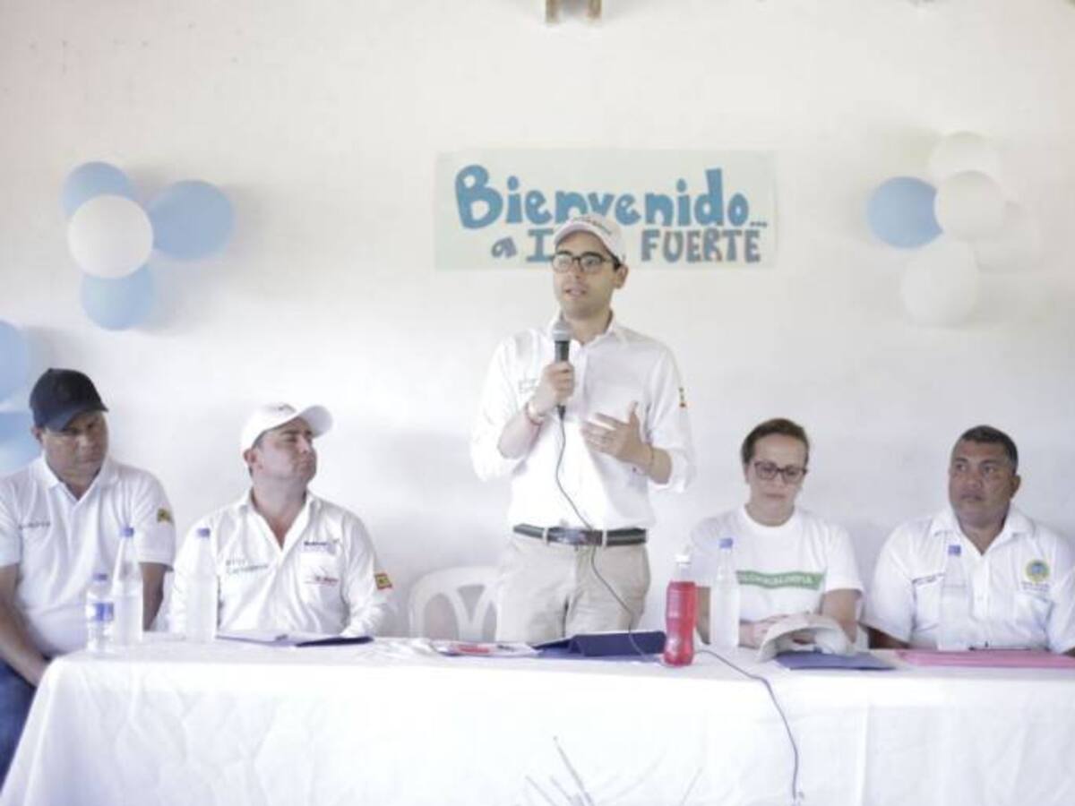 Después de 10 años regresó un alcalde de Cartagena a Isla Fuerte